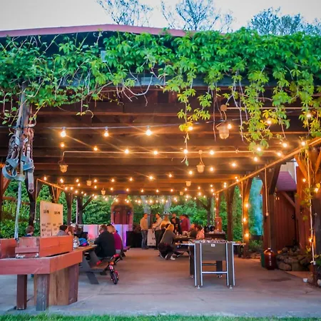 Palacyk Lakomin Rezort