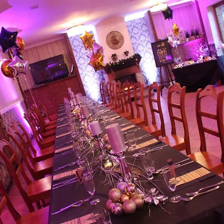 منتجع Palacyk Lakomin