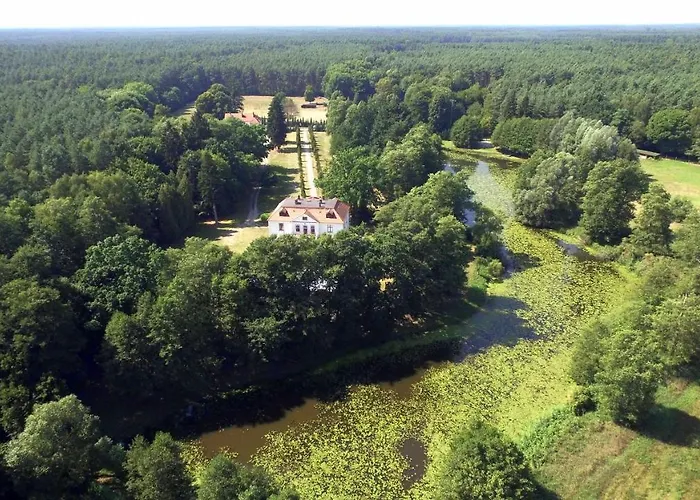 Ośrodek wypoczynkowy Pałacyk łąkomin