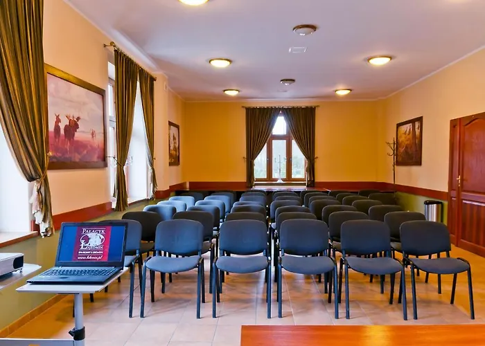 Pałacyk łąkomin *