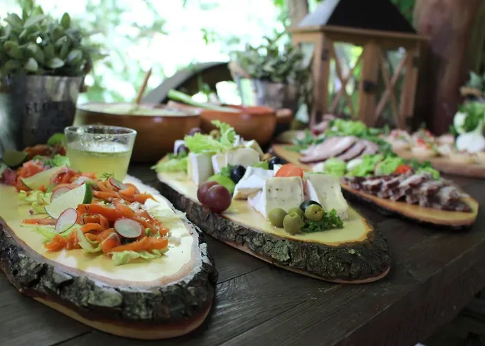 Pałacyk łąkomin Ośrodek wypoczynkowy *